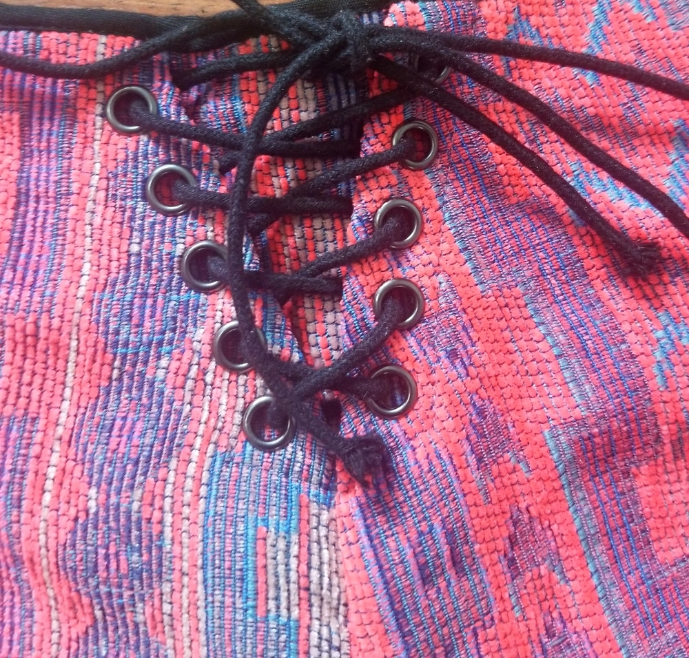 Tobi San Juan Lace fly Zipper back Shorts medium - Picture 8 of 12